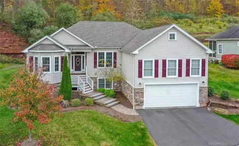 21 Sea Green Dr #21, Berlin, CT 06037