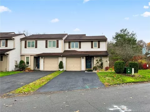 97 Copper Beech Dr #97, Rocky Hill, CT 06067