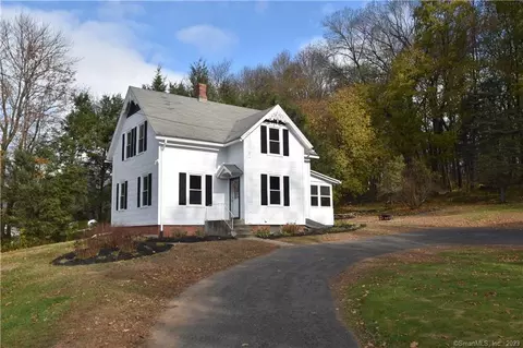 94 Shenipsit St, Ellington, CT 06029