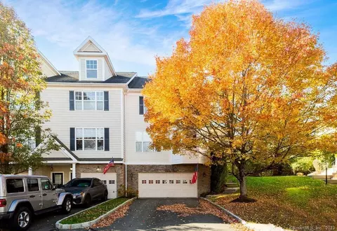 88 Woodcrest Ln, Danbury, CT 06810