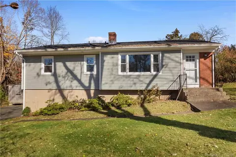 386 Thompson St, East Haven, CT 06513