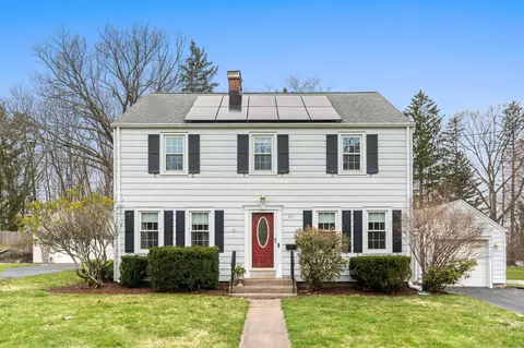 87 Plymouth Ln, Manchester, CT 06040