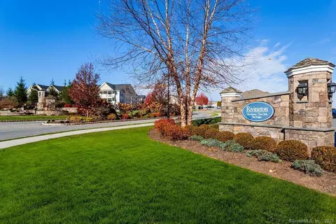 70 Winding Ridge Way, Danbury, CT 06810