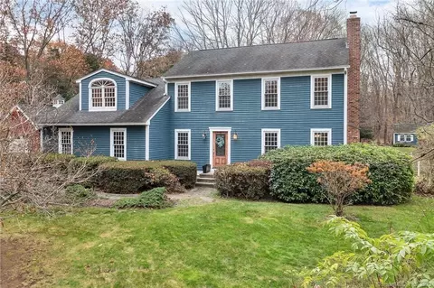 35 Heatherwood Dr, Colchester, CT 06415