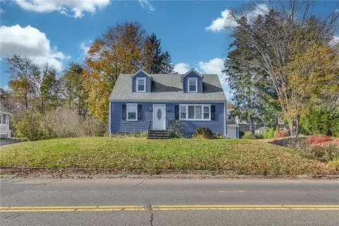 102 Marshall Ln, Derby, CT 06418