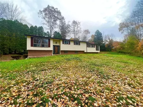 6 Maynard Hill Rd, Preston, CT 06365