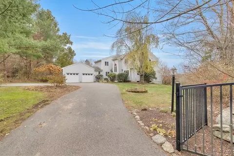 9 Gina Ln, Marlborough, CT 06447