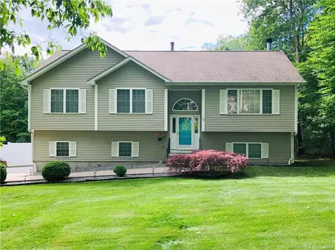 72 Straitsville Rd, Prospect, CT 06712