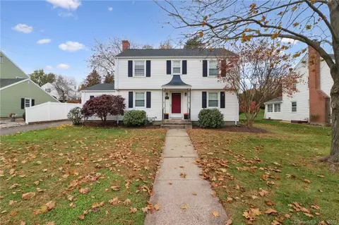 77 Greenhurst Rd, West Hartford, CT 06107
