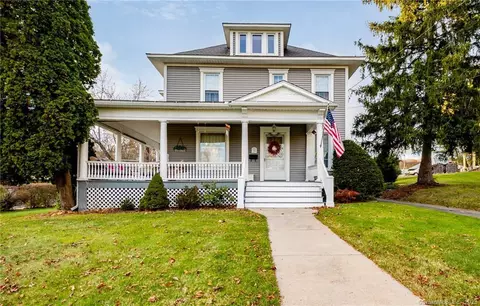 29 N Main St, Plymouth, CT 06786