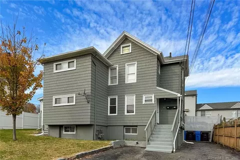12 South St, New Britain, CT 06051