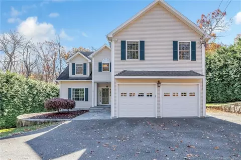 34 Canfield Dr, Shelton, CT 06484