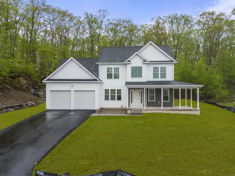 2 Rock Ridge Rd, Manchester, CT 06040