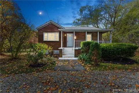 550 Westchester Rd, Colchester, CT 06415