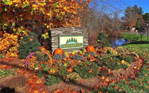 2 Cascade Cir #2, Monroe, CT 06468