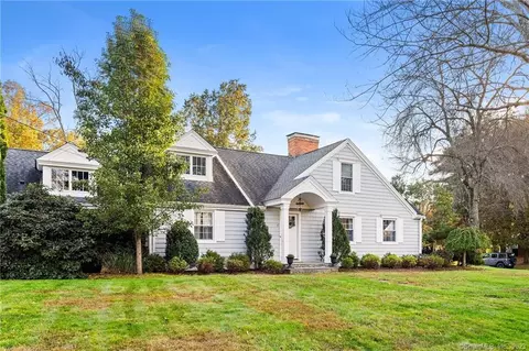 1 Borough Dr, West Hartford, CT 06117
