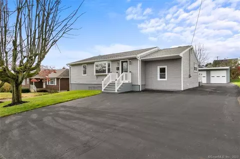 80 Karen Ave, Waterbury, CT 06708
