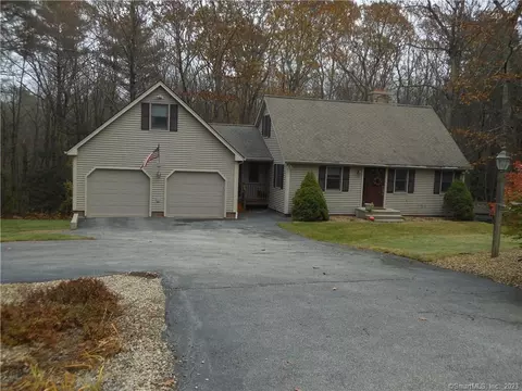 11 Lebanon Hill Rd, Woodstock, CT 06281