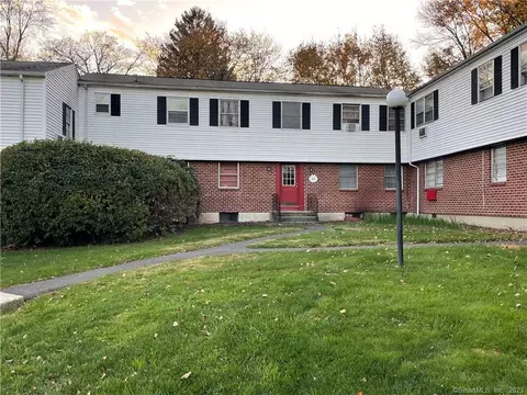 29 Fairview Dr #1, Danbury, CT 06810