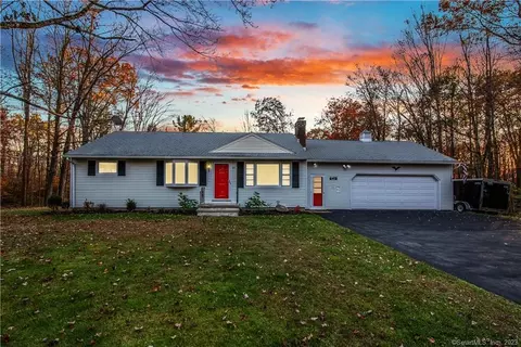 83 Pilgrim Rd, Torrington, CT 06790