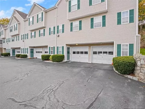 680 Hope St #10, Stamford, CT 06907