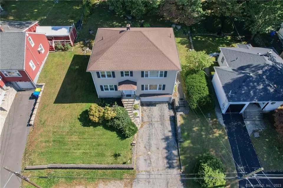 82 Middlefield Ave, Waterbury, CT 06705 29 Photos Movoto