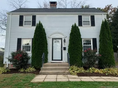 52 Dartmouth Ave, West Hartford, CT 06110