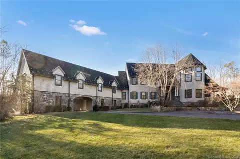 162 S Brook Dr, Stamford, CT 06903