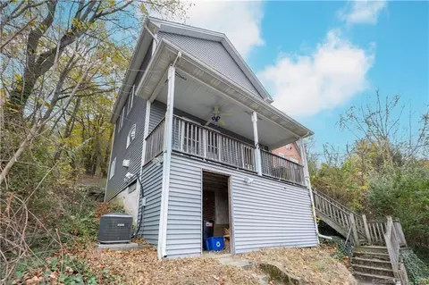 6 Mount Pleasant St, Derby, CT 06418