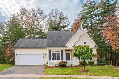 100 Wyndemere Ln #100, Windsor, CT 06095