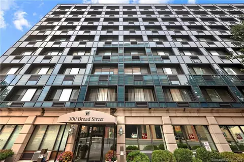 300 Broad St #307, Stamford, CT 06901