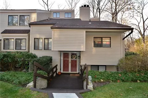 10 Bristol Path #10, Brookfield, CT 06804