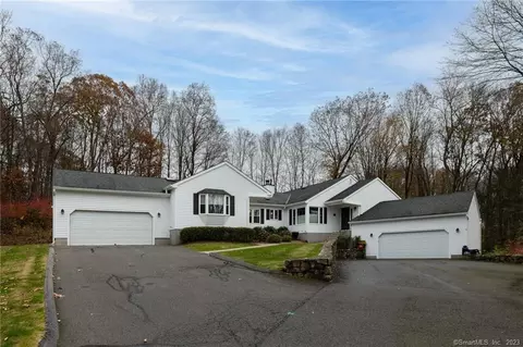 319 Thomaston Rd #37, Watertown, CT 06795