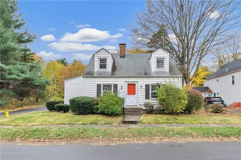 85 Ford St, Hamden, CT 06518