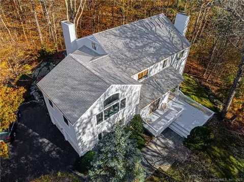 46 Merriland Rd, Stamford, CT 06903