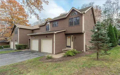 366 Ash St #18, Willimantic, CT 06226