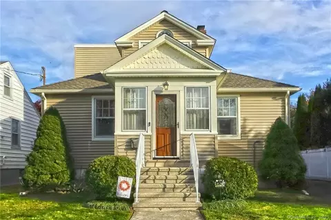 90 Taft St, Stratford, CT 06615