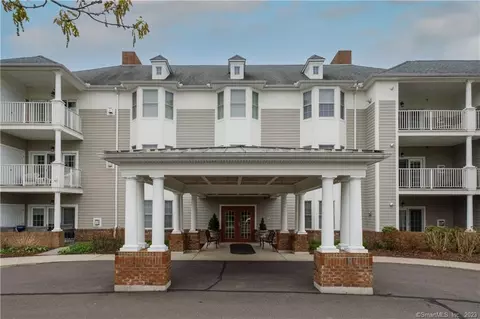 25 Cassandra Blvd #206, West Hartford, CT 06107