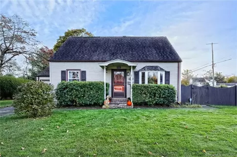 1 Washington Rd, Hamden, CT 06518