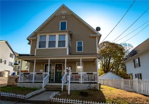 13 Vine St, Ansonia, CT 06401