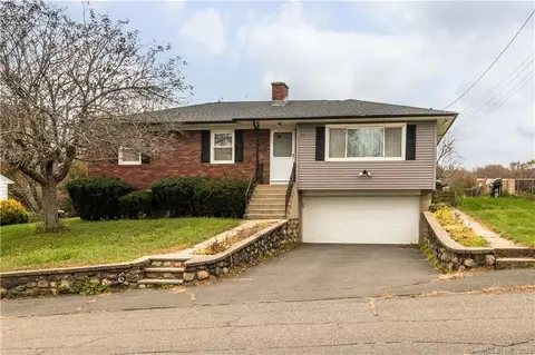 57 Starlet Ln, Waterbury, CT 06704