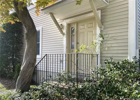 20 Spruce St #14, Stamford, CT 06902