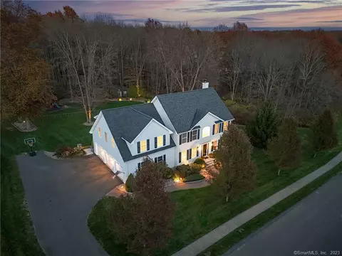 28 Wisteria Ln, Suffield, CT 06078