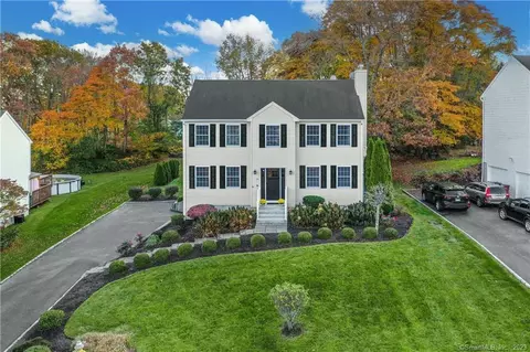 33 Audubon Ln, Shelton, CT 06484