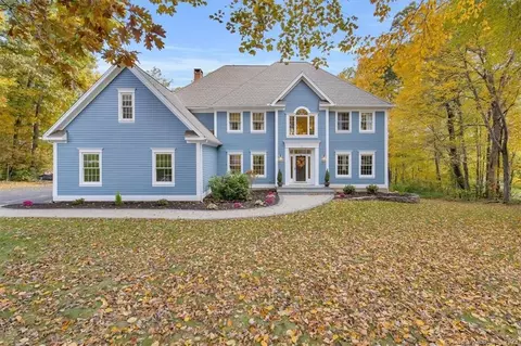 70 Horizon Ln, Glastonbury, CT 06033