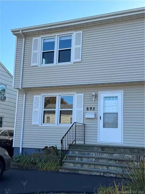 693 Jewett Ave, Bridgeport, CT 06606