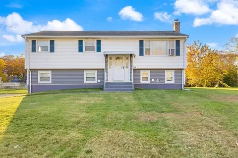 29 Donna Dr, Groton, CT 06340