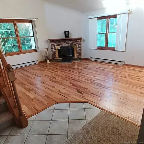 124 Beard Dr #124, New Milford, CT 06776