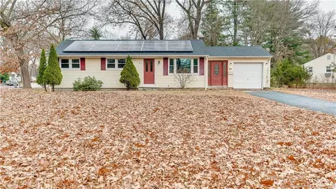 84 South Rd, Enfield, CT 06082