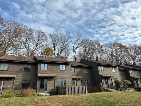 223 Flanders Rd #11, Niantic, CT 06357